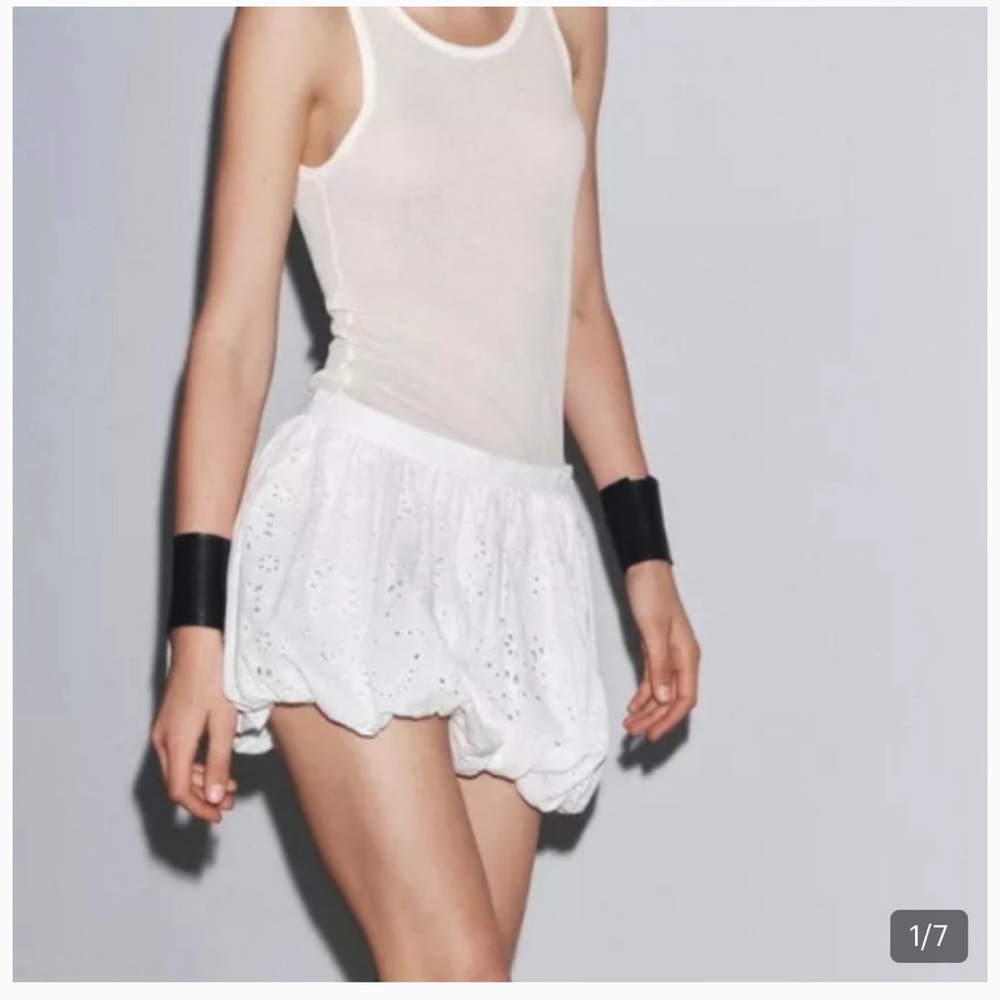 Zara White Embroidered Eyelet Bubble Skirt with Skort Inside (Cotton)